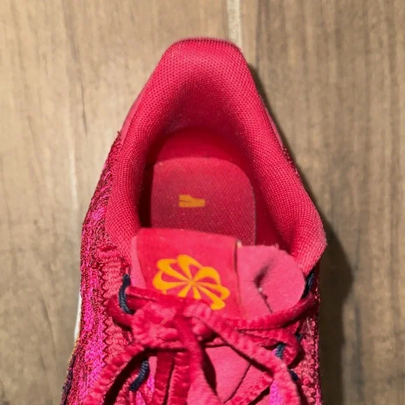 Nike pink, orange, and white. SuperRip flyknit go 3 training shoe. - Picture 7 of 8